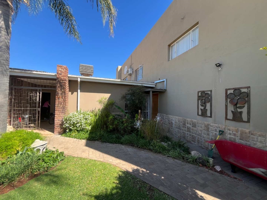 5 Bedroom Property for Sale in Blydeville Northern Cape